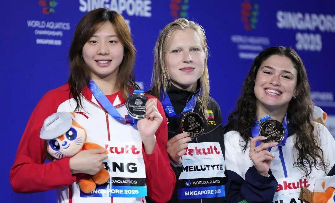 队友基娅拉, 即被警方控, 托马斯